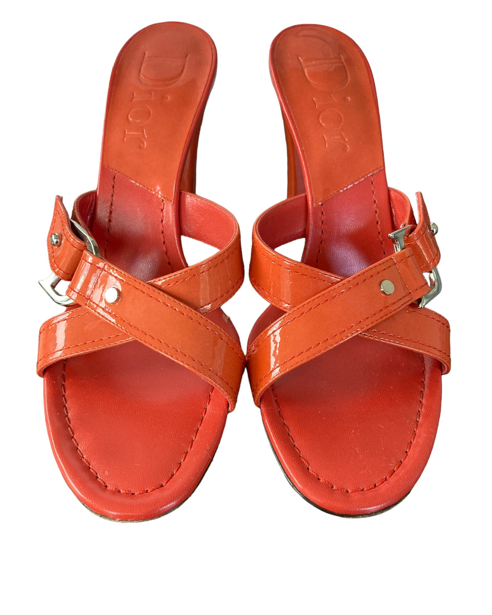 靴 Vintage Dior D Buckle Sandals 36 Vintage Dior D Buckle Sandals 36