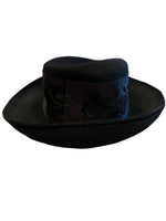 Load image into Gallery viewer, Vintage Reine Handarbeit Ischler &quot; Hohensalzburg&quot; Black Felt Hat

