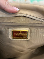 Load image into Gallery viewer, Paolo Masi Ivory Mink and Leather Shoulder Bag

