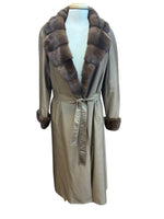Load image into Gallery viewer, Création Sprung Frères Vintage Silk Evening Coat with Removable Mink Lining, M
