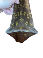 Load image into Gallery viewer, Louis Vuitton Monogram Sac Plat Tote
