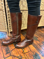 Load image into Gallery viewer, Frye Brown Leather Riding Boots, 8
