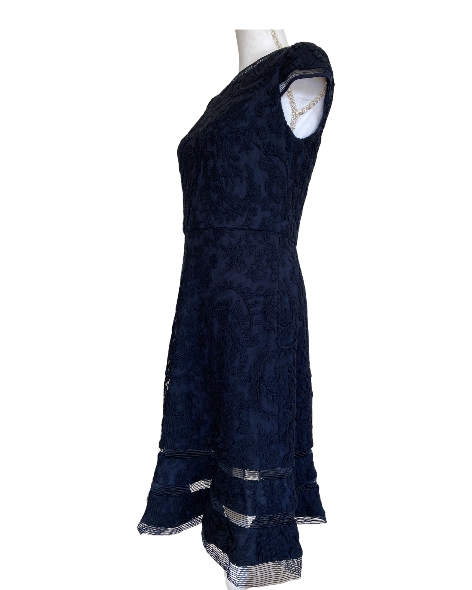 Adrianna Papell Navy Blue Cap Sleeve Lace Dress, 6 – Second Serve Resale